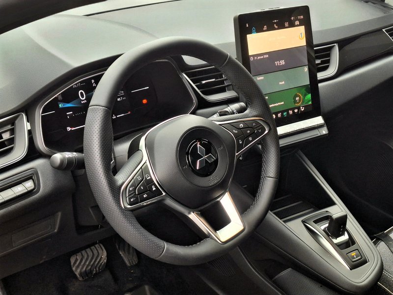 Novo v Sloveniji:  Mitsubishi Grandis – Japonsko poustvarjanje po francoskih notah