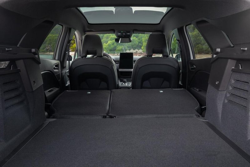 Novo v Sloveniji:  Mitsubishi Grandis – Japonsko poustvarjanje po francoskih notah