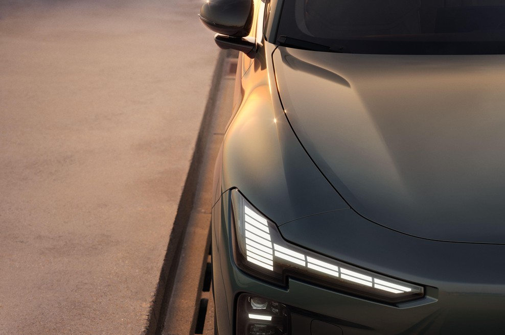 Prvi avtomobili že k evropskim kupcem, kmalu tudi pri nas. To je avto, na katerega znamka stavi veliko (foto: Volvo)