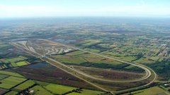 To je steza na kateri se rojevajo hitrostni (in še kakšni drugi) rekordi