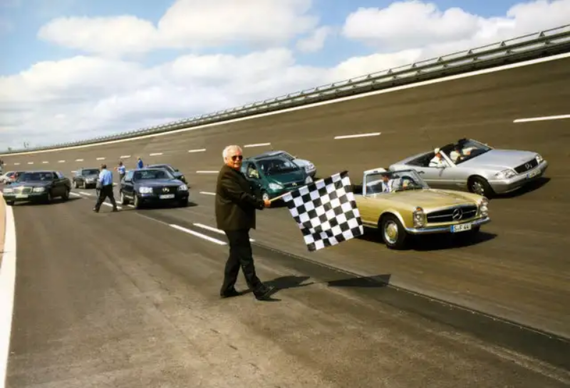 To je steza na kateri se rojevajo hitrostni (in še kakšni drugi) rekordi