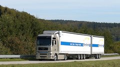 Strokovnjaki svarijo: megatovornjaki predstavljajo resno nevarnost