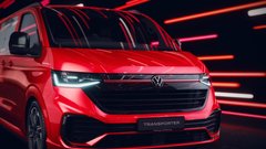 Volkswagnov dostavnik v bojni barvi in s športnimi vibracijami