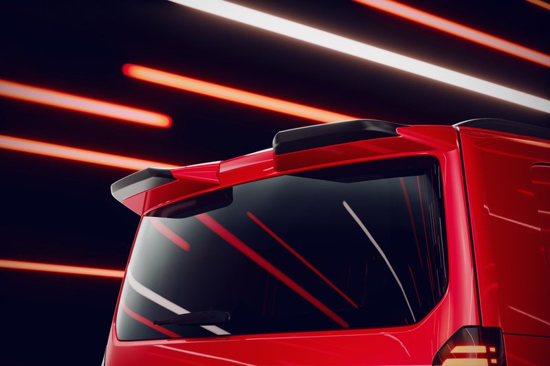 Volkswagnov dostavnik v bojni barvi in s športnimi vibracijami