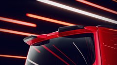 Volkswagnov dostavnik v bojni barvi in s športnimi vibracijami