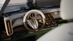 Osem metrov dolžine, šest sedežev in štirimestna električno bencinska konjenica