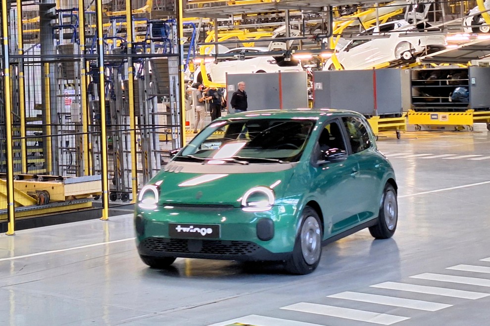 Znano je koliko bo treba odšteti za novega Renaulta Twinga