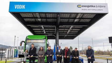 Prva javna vodikova polnilnica