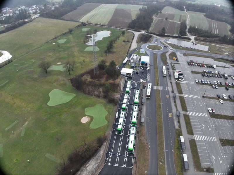 Prva javna vodikova polnilnica