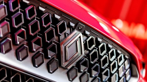 Ne le avtomobile, Renault bo v svoji francoski tovarni proizvajal tudi ...