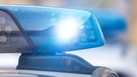 Dokazano ga ni bilo za volanom, a so mu policisti vseeno napisali mastno kazen. To pa sploh še ni bilo vse ...