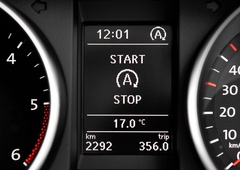 Sistem start-stop: prihranek ali nepotrebno ugašanje motorja?