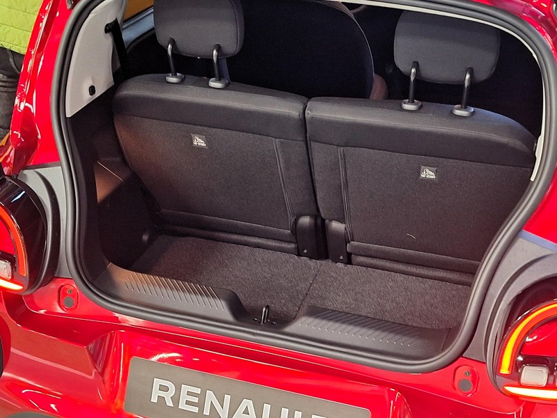 Renault je držal obljubo, to so uradne slovenske cene za novega električnega Twinga