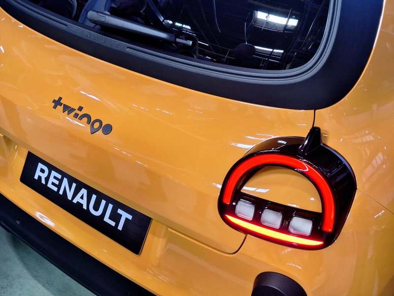 Renault je držal obljubo, to so uradne slovenske cene za novega električnega Twinga