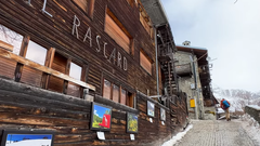 chamois alpe italija brez avtomobilov cesta raj turizem biser