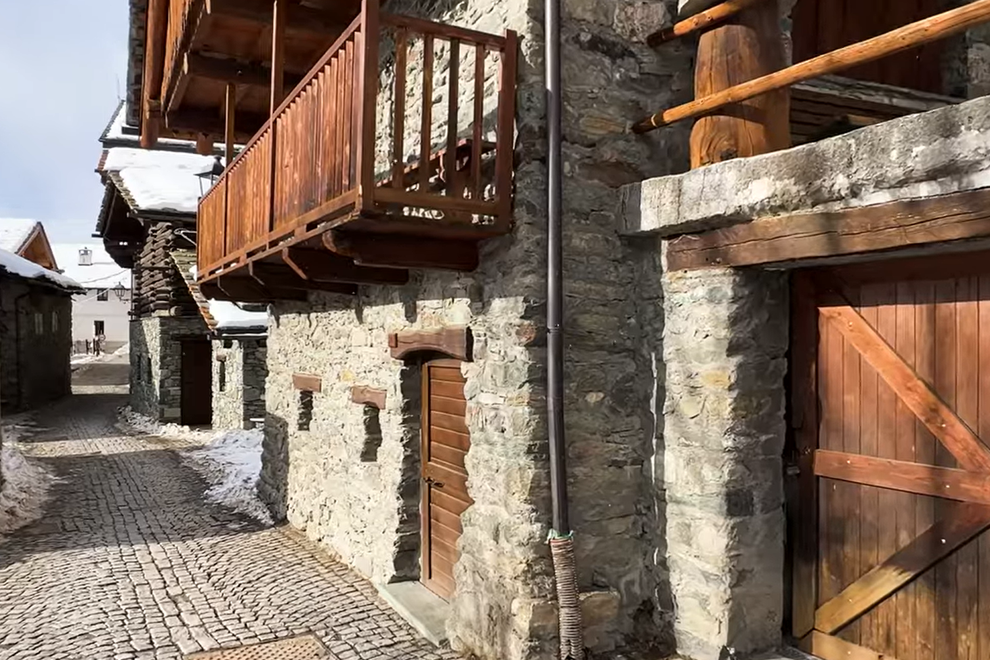 chamois alpe italija brez avtomobilov cesta raj turizem biser