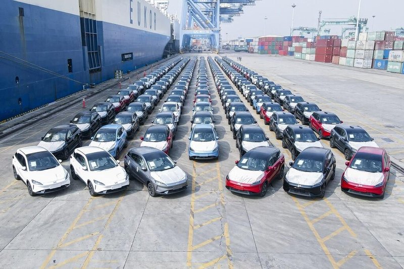 Iz dežele svile obvladujejo krepko tretjino svetovne avtomobilske pogače