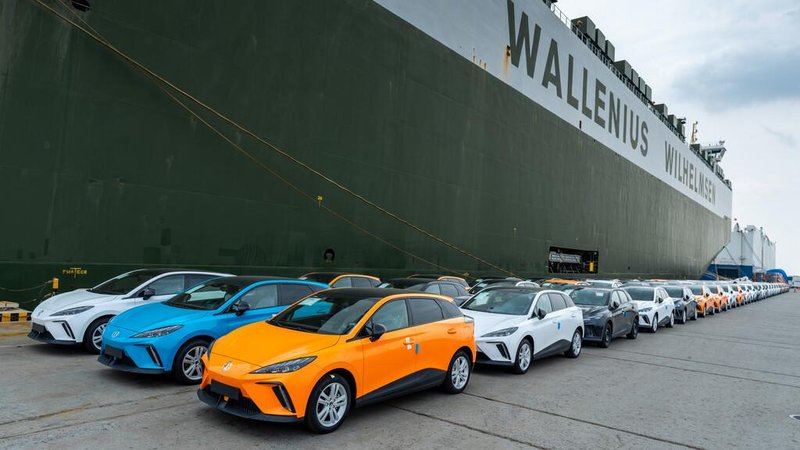 Iz dežele svile obvladujejo krepko tretjino svetovne avtomobilske pogače