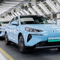 Iz dežele svile obvladujejo krepko tretjino svetovne avtomobilske pogače