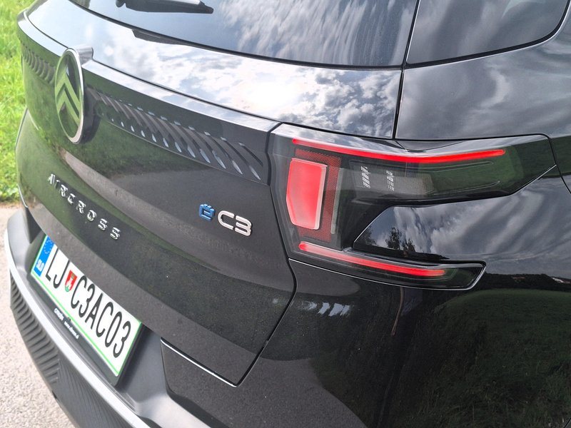 Test: Citroën ë-C3 Aircross 113 Max – Družinski prijatelj z omejitvami