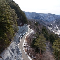 Smučarski "proračun" se lahko močno zmanjša, če na cestah do gorskih središč v Evropi ne upoštevate teh pravil