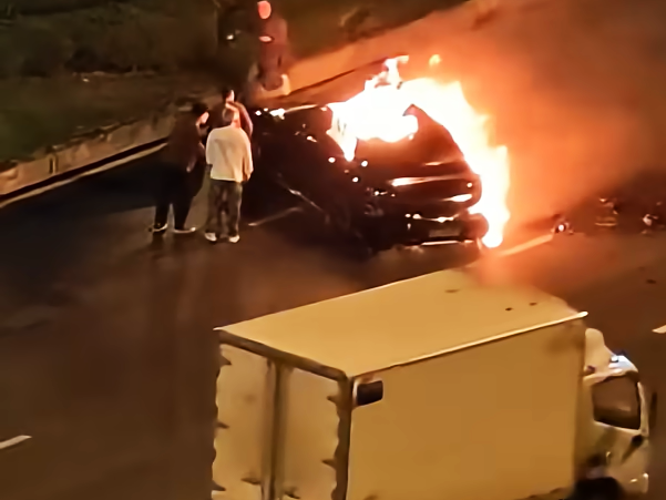 Epilog incidenta Xiaomija, znano je zakaj je umrl voznik v gorečem avtomobilu