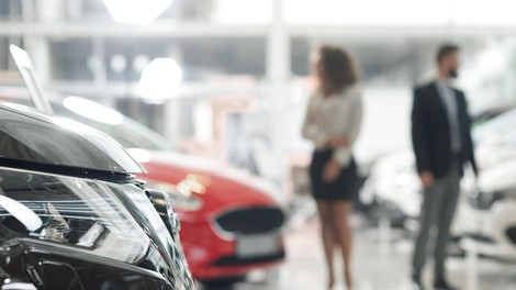 Južni sosedje so nas prehiteli tudi na avtomobilskem trgu, vendar so njihove cene višje