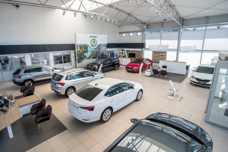 Južni sosedje so nas prehiteli tudi na avtomobilskem trgu, vendar so njihove cene višje