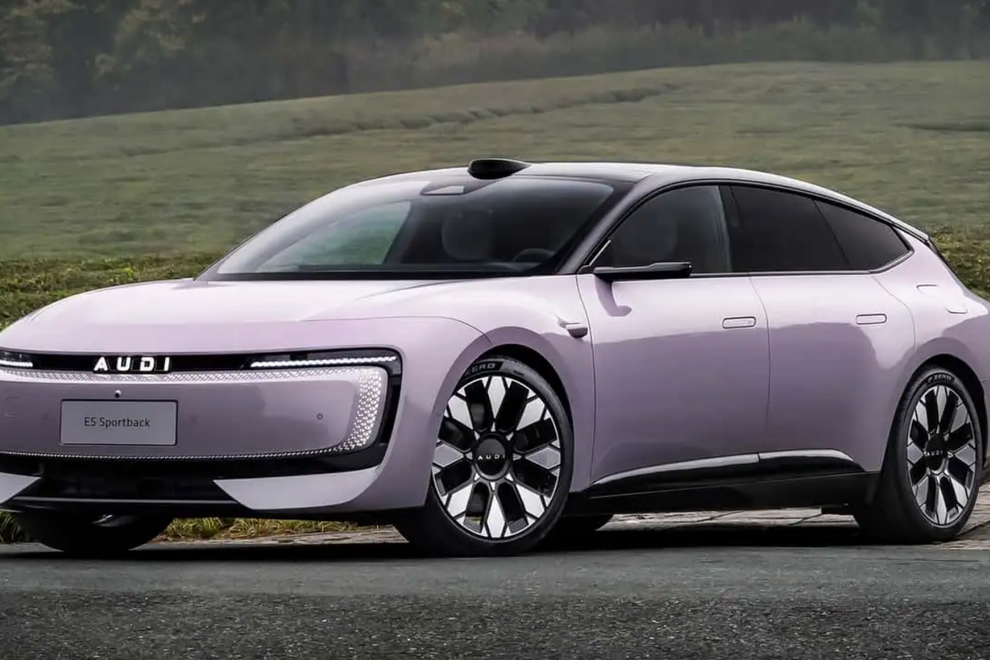 Na nosu novega Audija ni štirih krogov, v kitajskih salonih ne kupcev