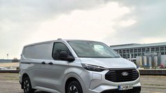 Test: Ford E-Transit Custom in Transit Custom 2.5 Duratec Hybrid PHEV – Na pragu elektrifikacije