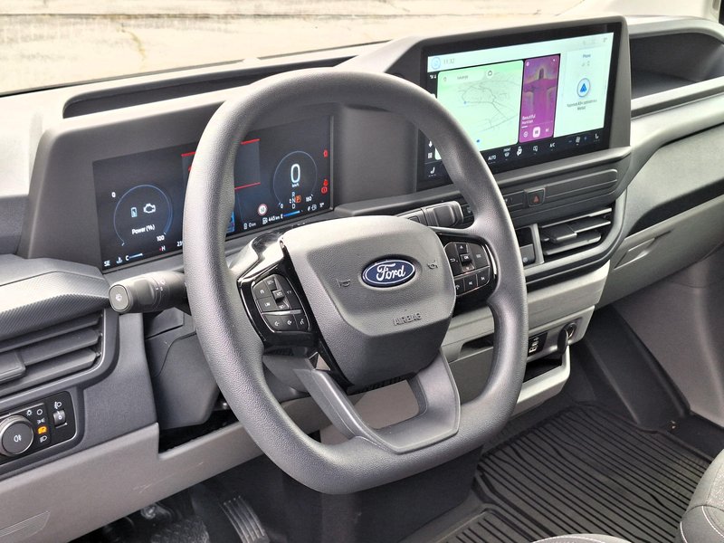 Test: Ford E-Transit Custom in Transit Custom 2.5 Duratec Hybrid PHEV – Na pragu elektrifikacije