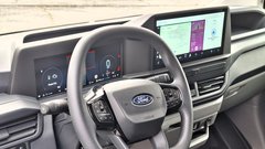 Test: Ford E-Transit Custom in Transit Custom 2.5 Duratec Hybrid PHEV – Na pragu elektrifikacije
