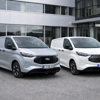 Test: Ford E-Transit Custom in Transit Custom 2.5 Duratec Hybrid PHEV – Na pragu elektrifikacije