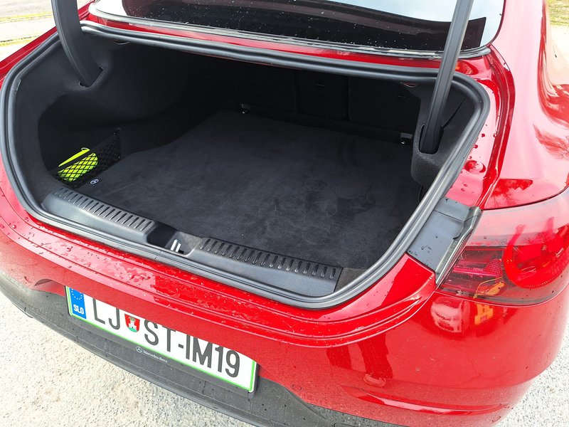 Test: Mercedes-Benz CLA 250+  - Na poti do novega ozvezdja