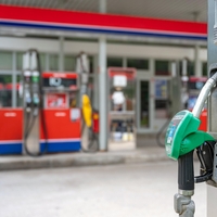 Nafta je zaradi bližnjevzhodne krize vedno dražja. Kako pa je z dobavo goriv v Sloveniji?