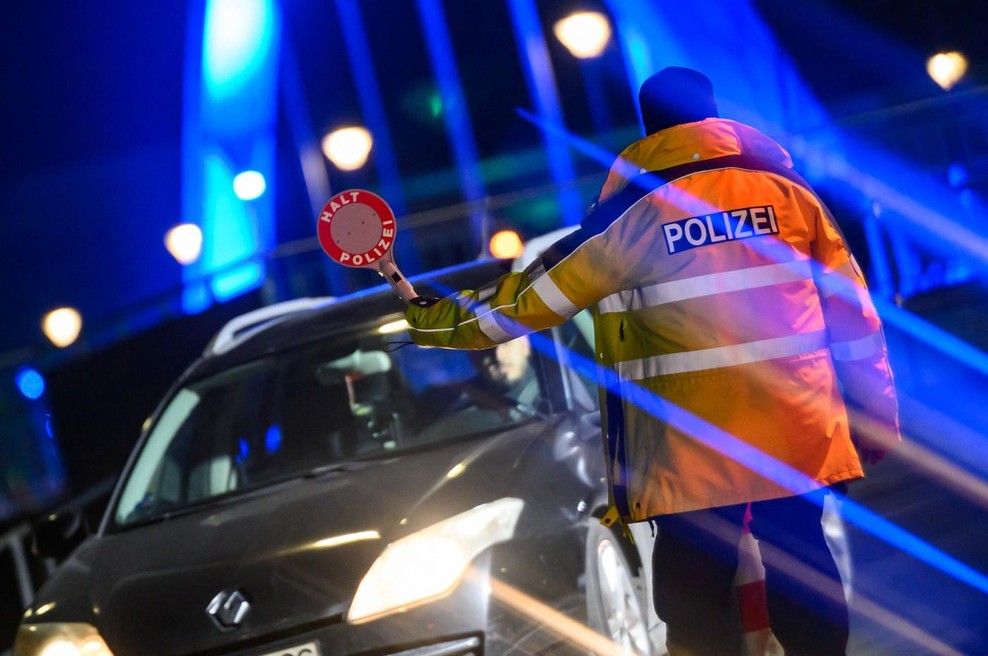 Dogaja se v Evropi: točenje goriva v sosednji državi lahko voznike močno udari po žepu. Tak ukrep si je privoščila gospodarska velesila (foto: Profimedia)