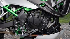 
                                                         Preprosto srečno življenje - Kawasaki KLE 500/SE
