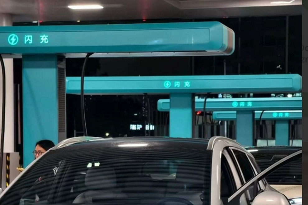 Čas oskrbe električnih avtomobilov se bliža polnjenju rezervoarja z bencinom