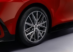 Tudi Mercedes-Benz išče nove priložnosti. To so izdelki, na katerih bi se lahko v prihodnje bohotila zvezda