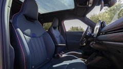 Vidljivost v avtomobilih se vztrajno slabša, zato je  vse več vozniških napak