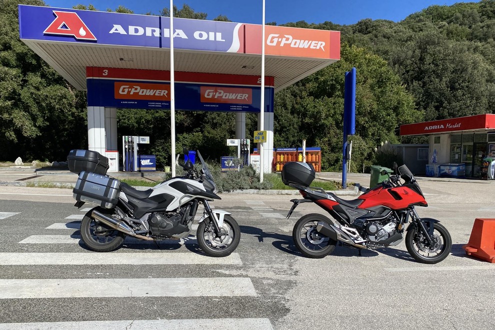 Motopis Marka Radmiloviča.     Na jug!