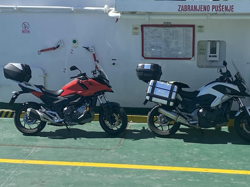 Motopis Marka Radmiloviča.     Na jug!