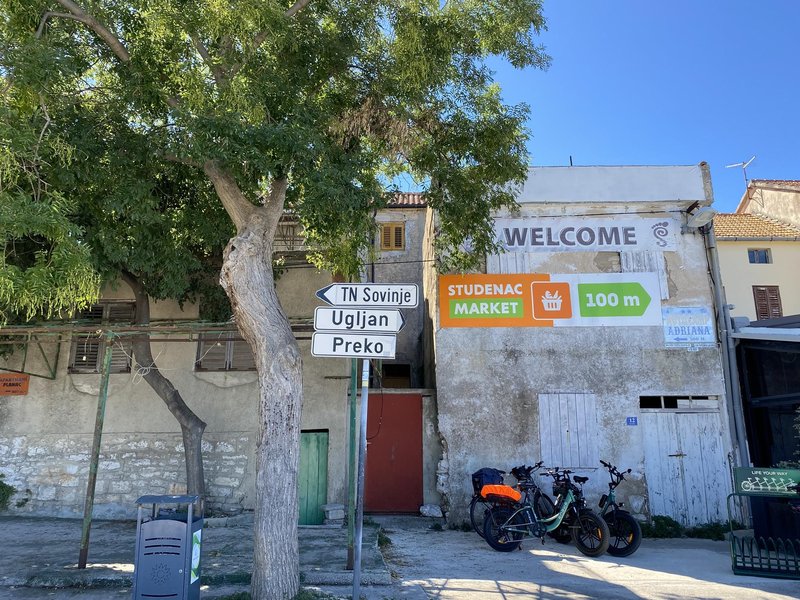 Motopis Marka Radmiloviča.     Na jug!