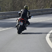 Motoristi, pripravite čelade! To pomlad vas čaka novost