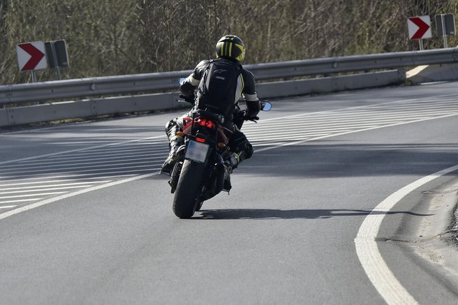 motor motorist cesta