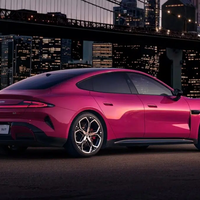 V dobre pol ure so prodali 15.000 primerkov prenovljenega kitajskega zmaja