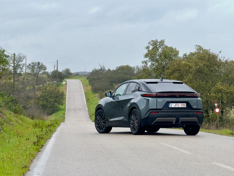 Toyota C-HR +