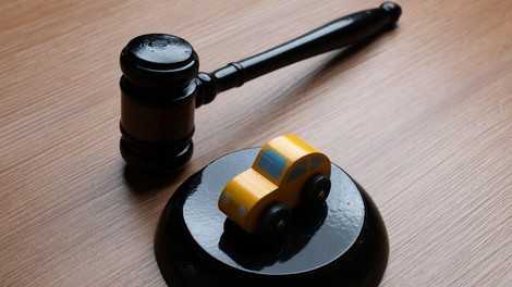 Okoljevarstveniki s tožbo nad dva avtomobilska giganta. To je sedaj odločilo sodišče