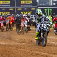 Tim Gajser prvič na stopničkah v modrem