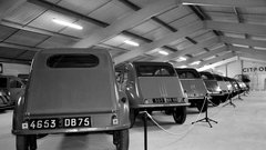 
                                                         Muzejski raj zanesenjaka, ki ima več kot 120 Citroenovih avtomobilov